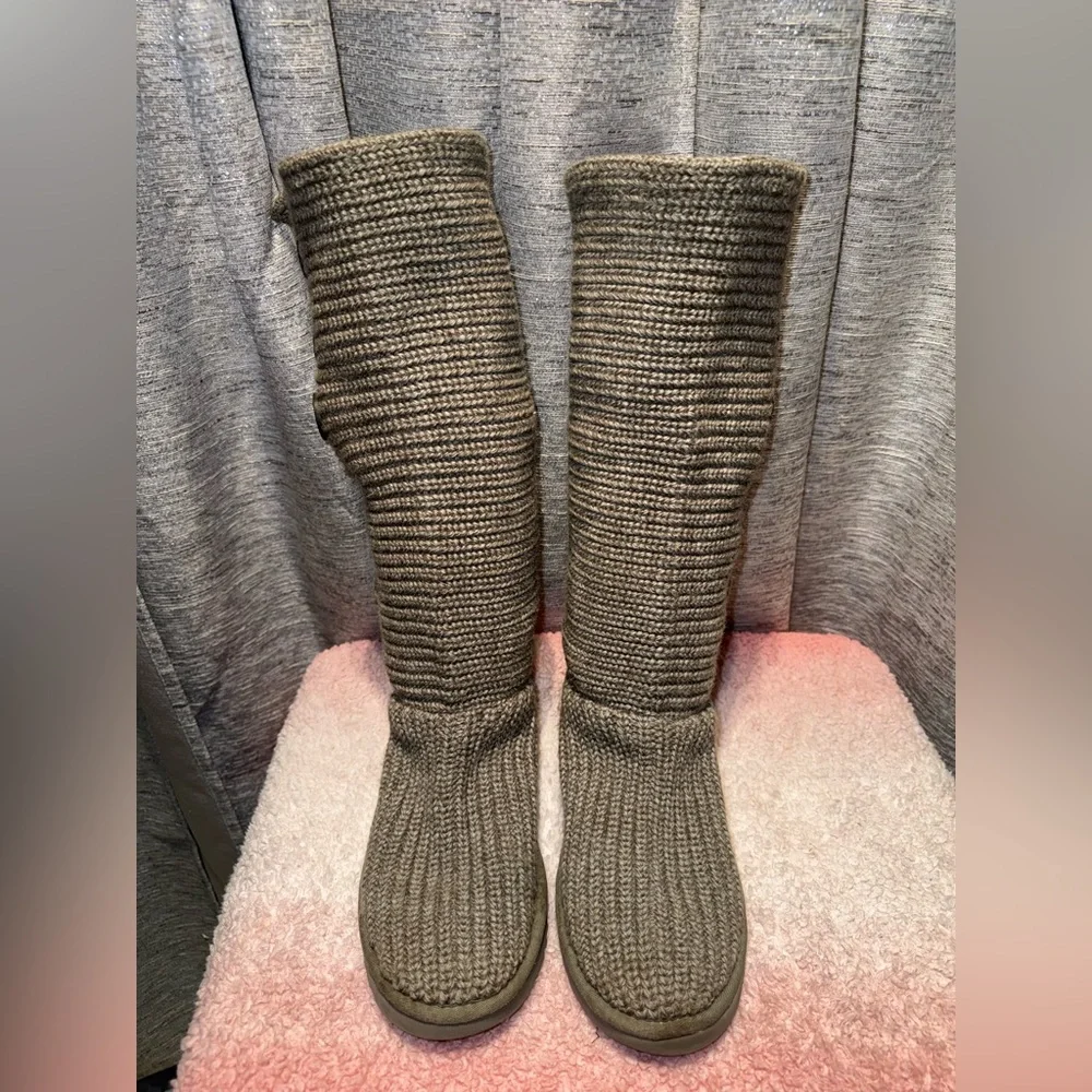 UGG Gray Knit Button Boots - Picture 7 of 9